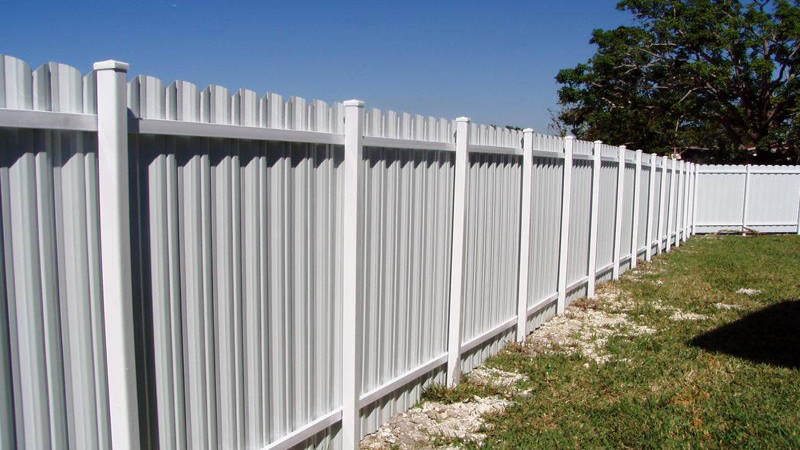 Top Ways That Ornamental Fences Can Improve Your Landscaping in Miami, FL